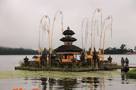 Keindahan Pura Ulun Danu Bratan: Ikon Spiritual di Bali